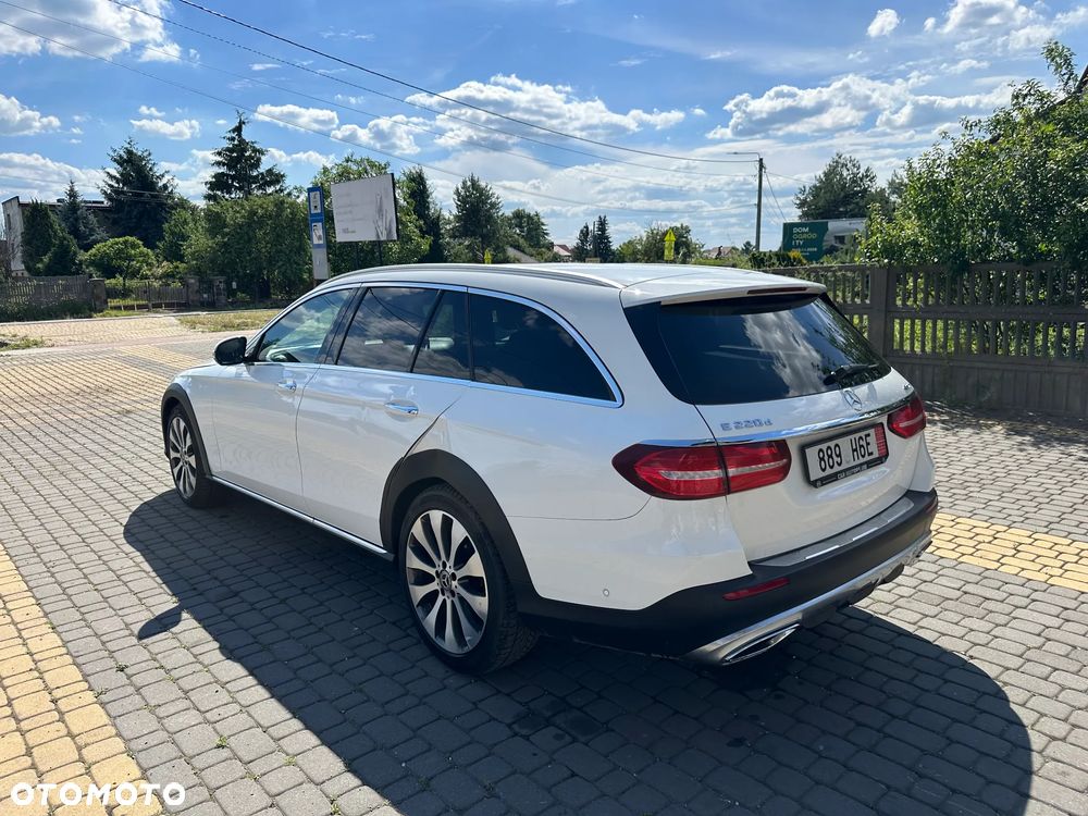 Mercedes-Benz Klasa E 220 d 4-Matic All-Terrain - 18