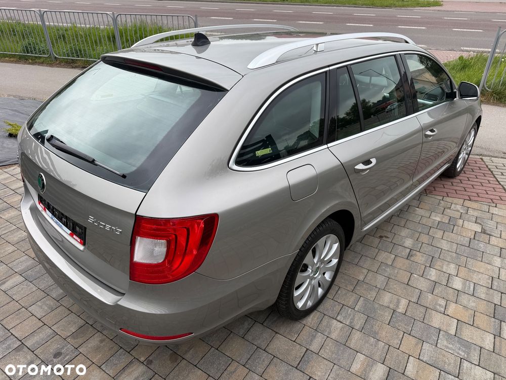 Skoda Superb 3.6 FSI 4x4 Comfort DSG - 3