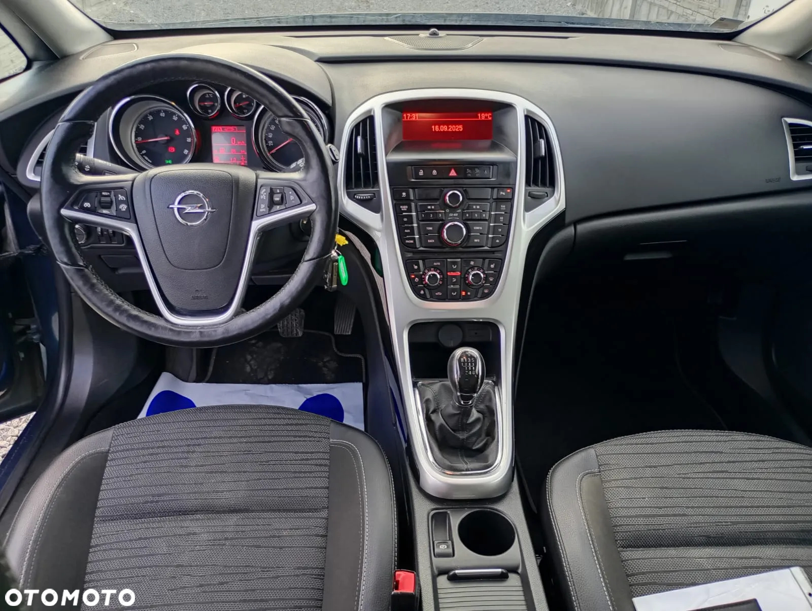 Opel Astra IV 1.4 T Active - 9