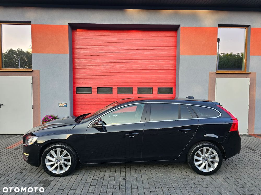 Volvo V60 D4 Drive-E Momentum - 18
