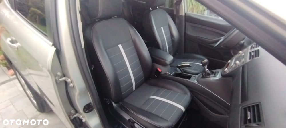 Ford Kuga 2.0 TDCi 4WD Titanium - 9