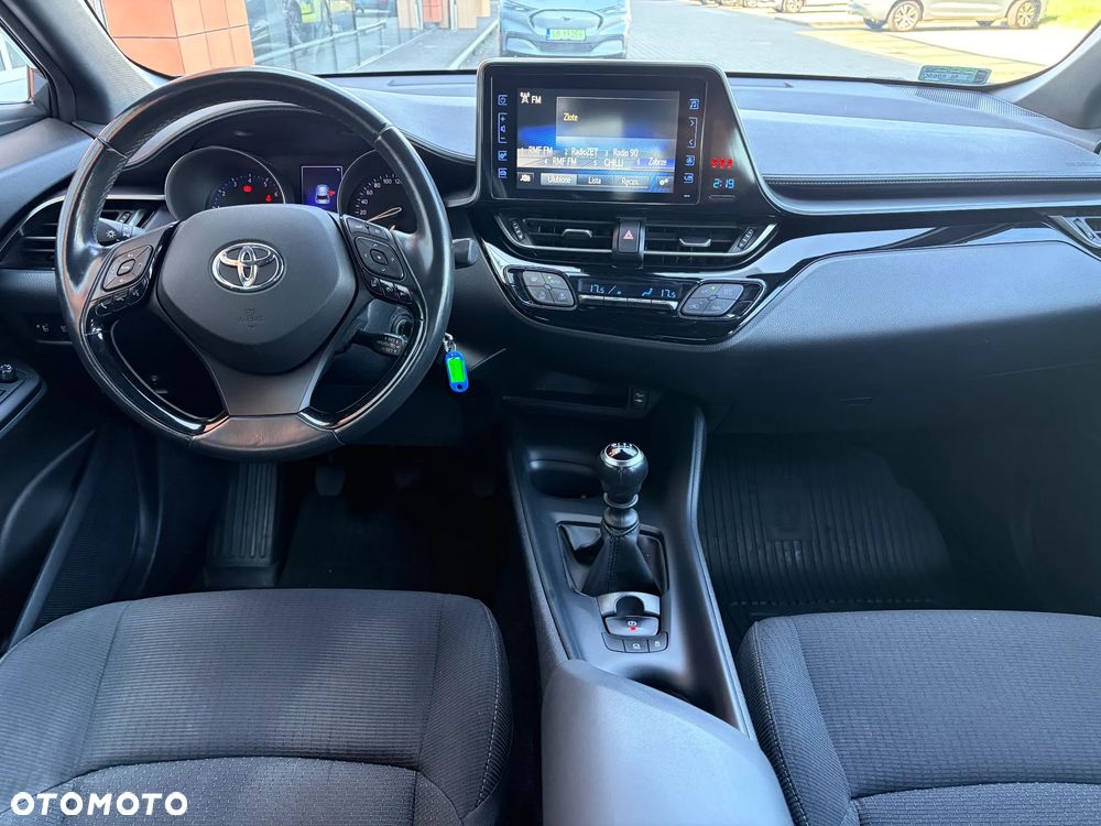 Toyota C-HR 1.2 T Dynamic - 11