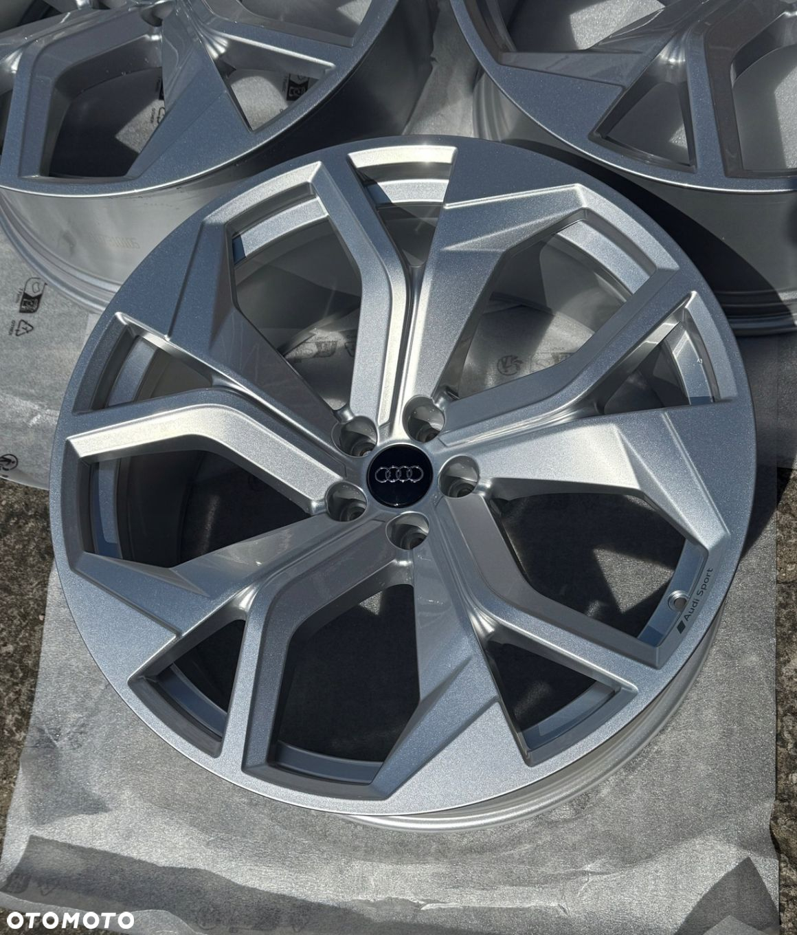 Oryginalne Felgi Audi OE RSQ8 10.5J 23 5x112 ET 18 Alufelgi RS Q8 4M8 Sport - 6