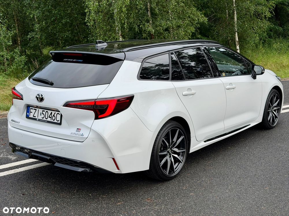 Toyota Corolla 2.0 Hybrid GR Sport Dynamic - 24