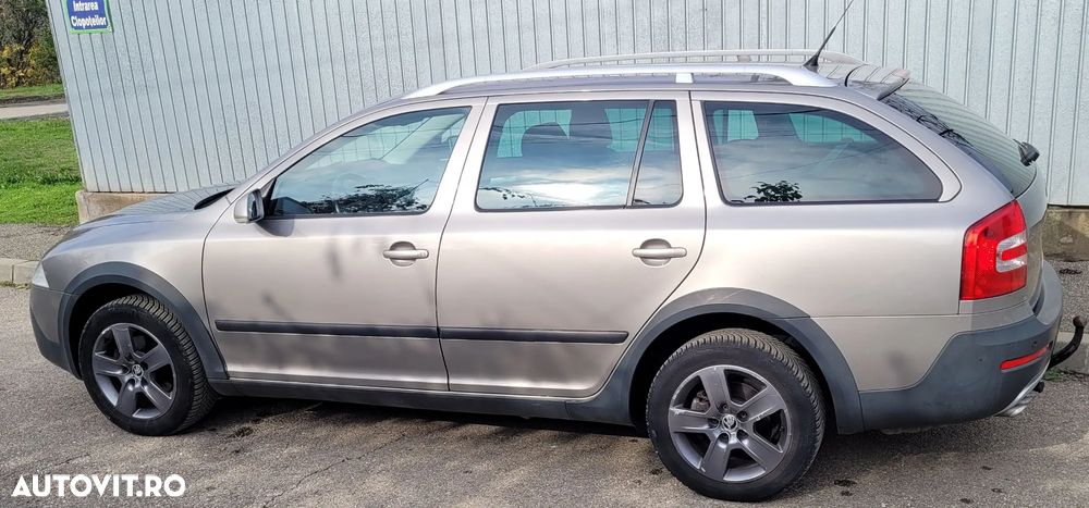 Skoda Octavia Combi 2.0 FSI Scout 4x4 - 4