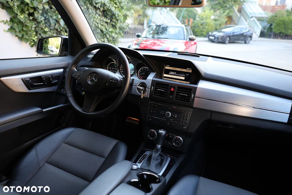 Mercedes-Benz GLK 300 4Matic 7G-TRONIC SPORT EDITION - 31