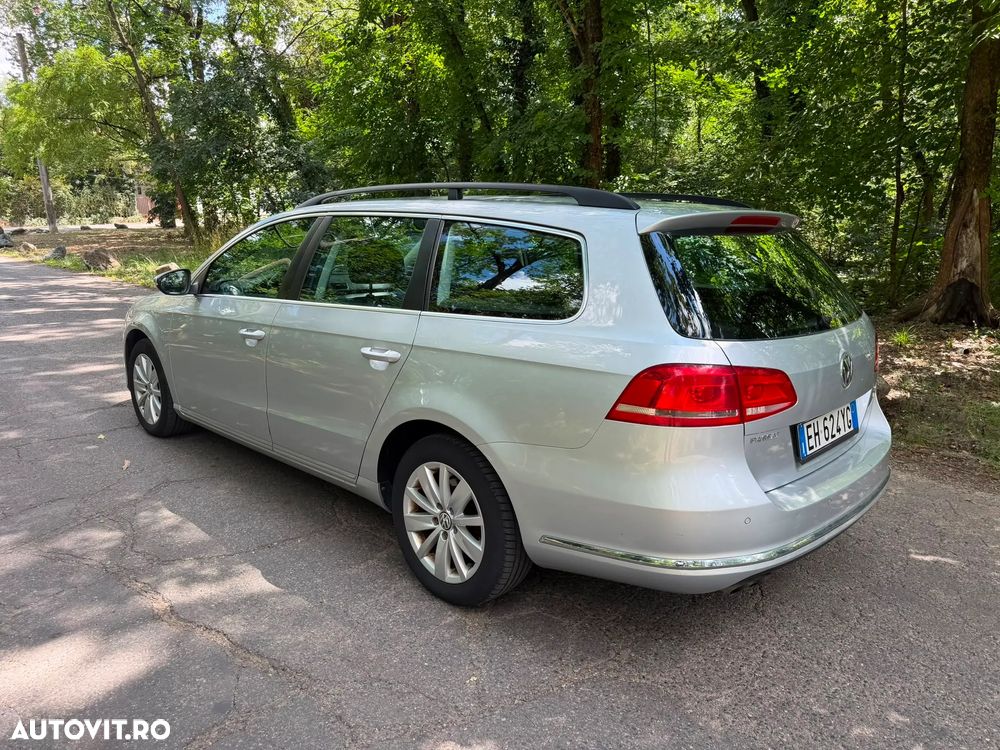 Volkswagen Passat - 4