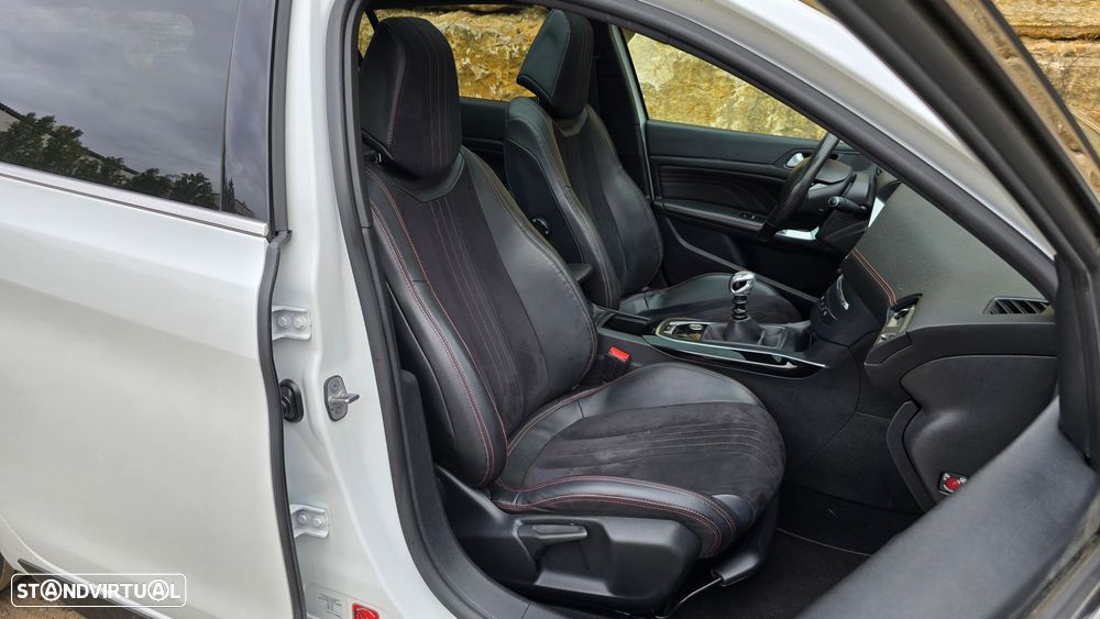 Peugeot 308 1.2 PureTech GT Line - 41