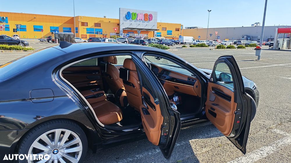 BMW Seria 7 - 12