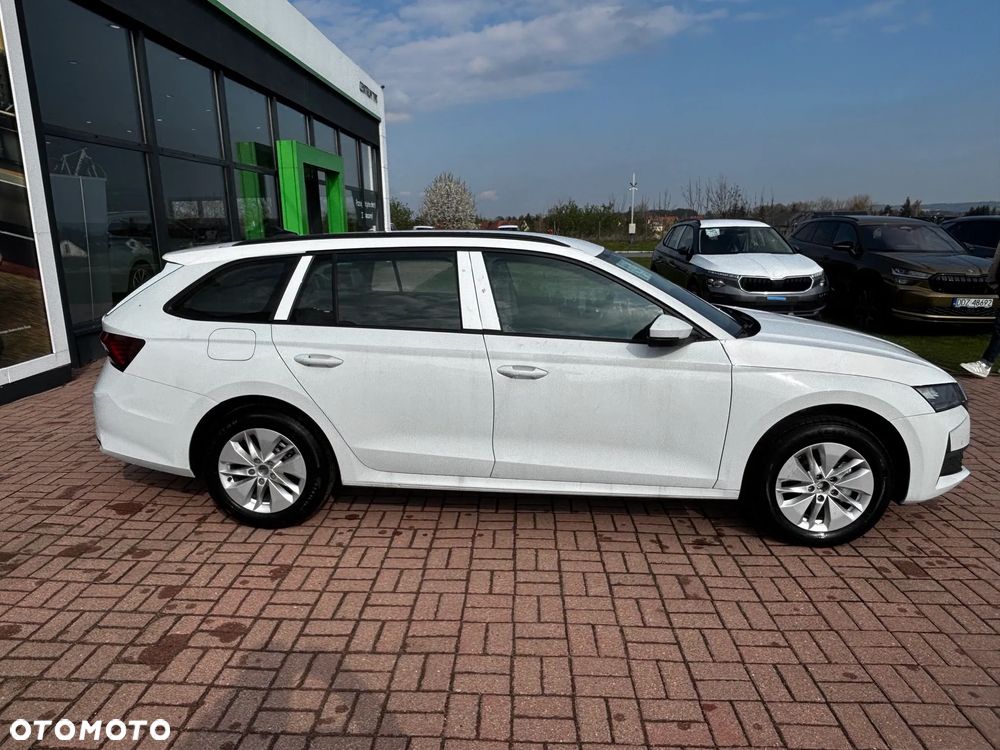 Skoda Octavia 1.5 TSI mHEV Drive Essence DSG - 9
