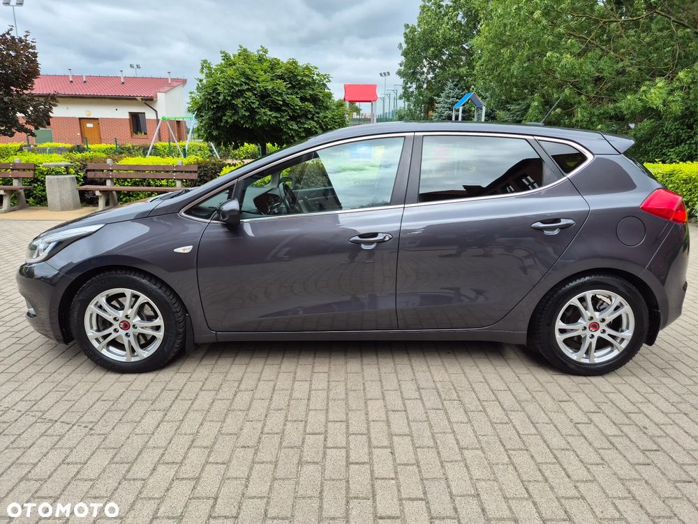 Kia Ceed 1.6 CRDi 128 Platinum Edition - 3