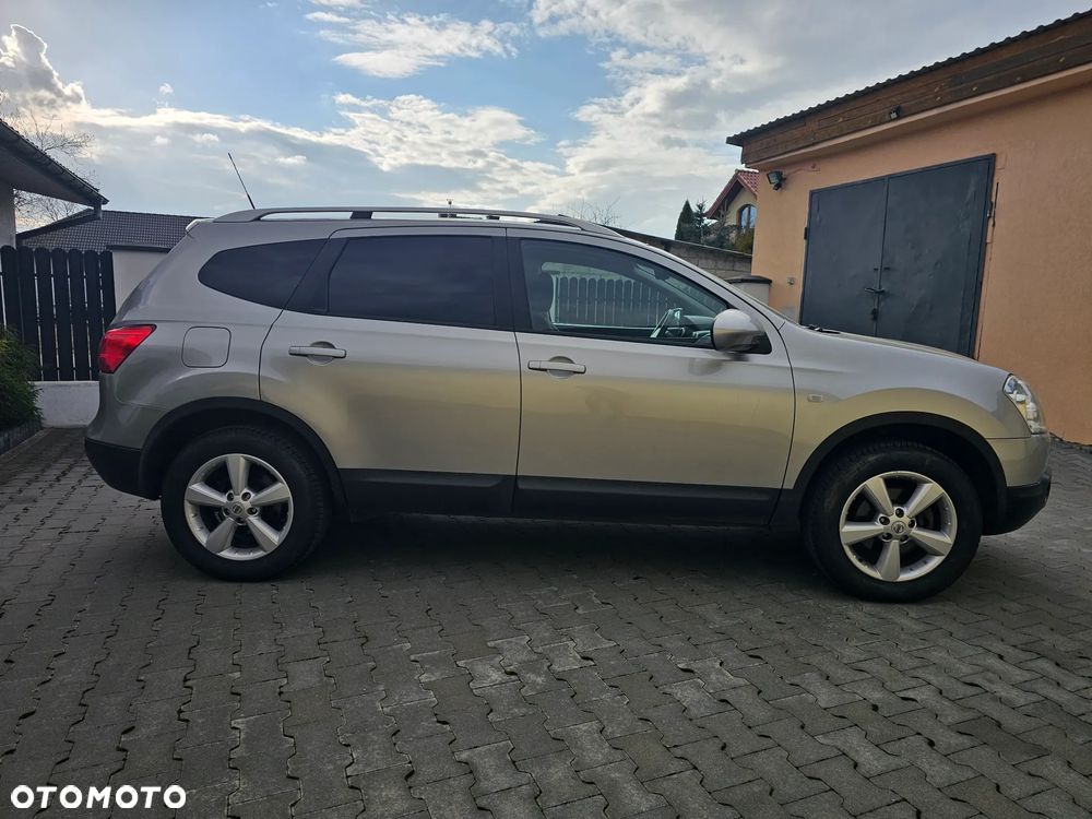 Nissan Qashqai+2 2.0 visia - 4