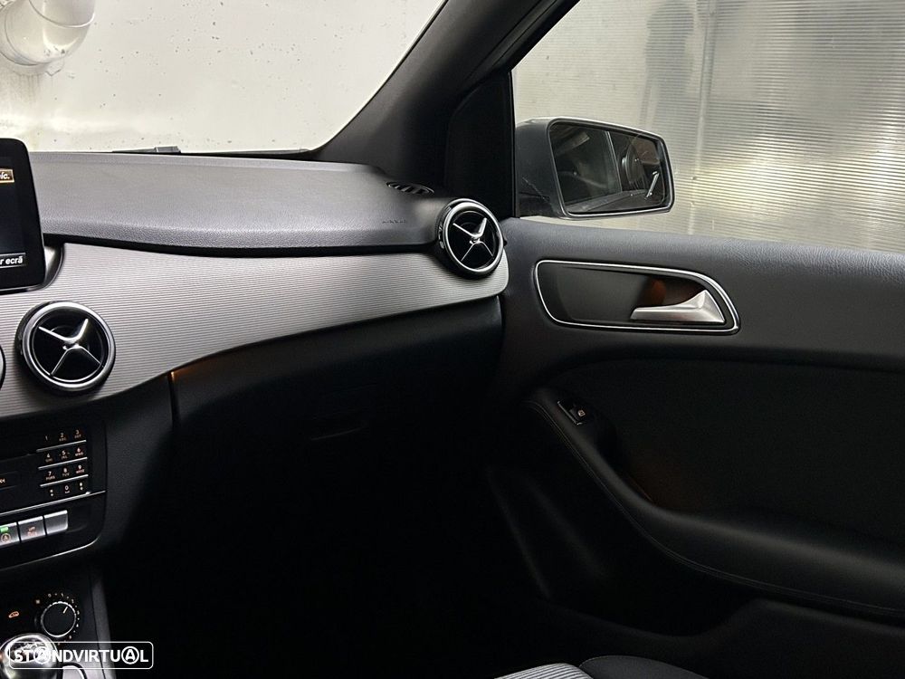Mercedes-Benz B 180 CDI Urban - 30