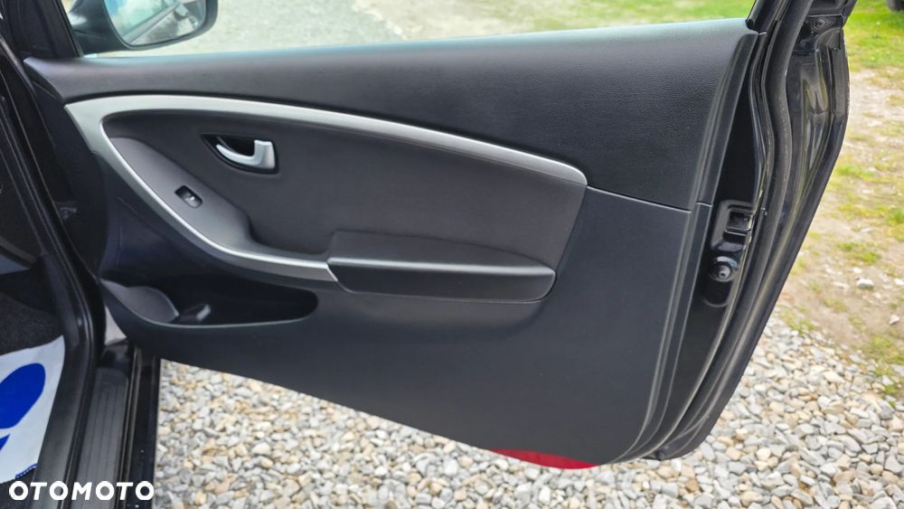 Hyundai i30 1.4 Fifa World Cup Edition - 21