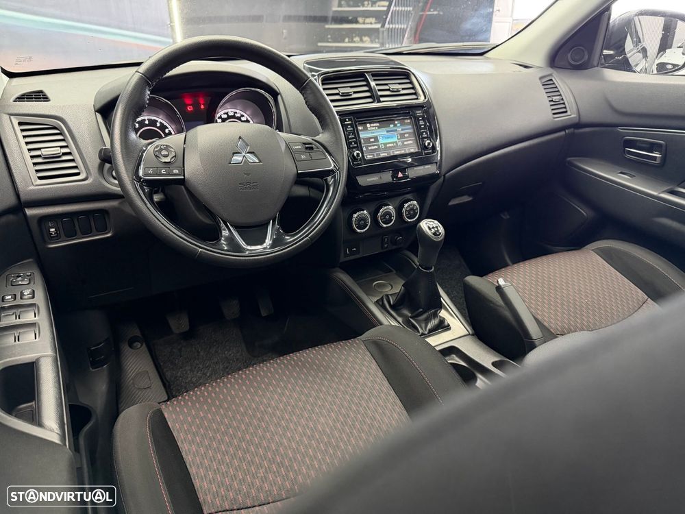 Mitsubishi ASX 1.6 MIVEC Intense - 9