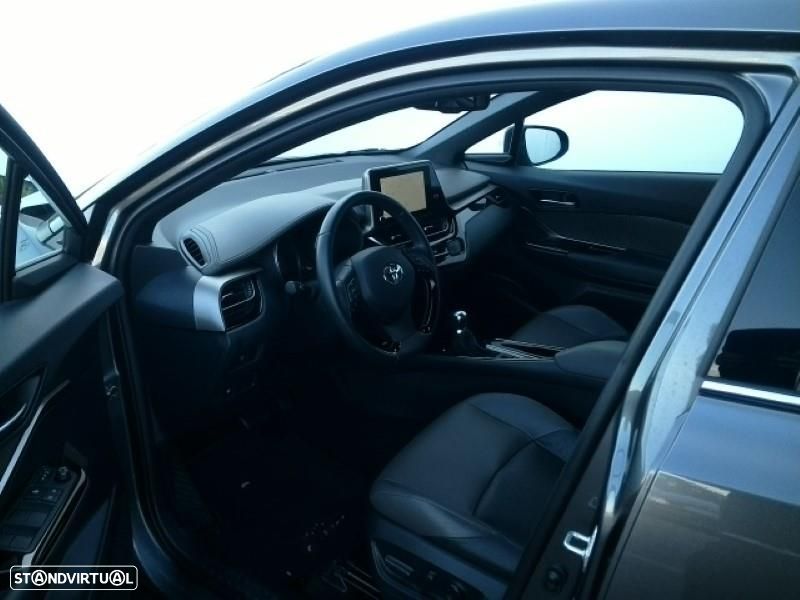 Toyota C-HR - 13