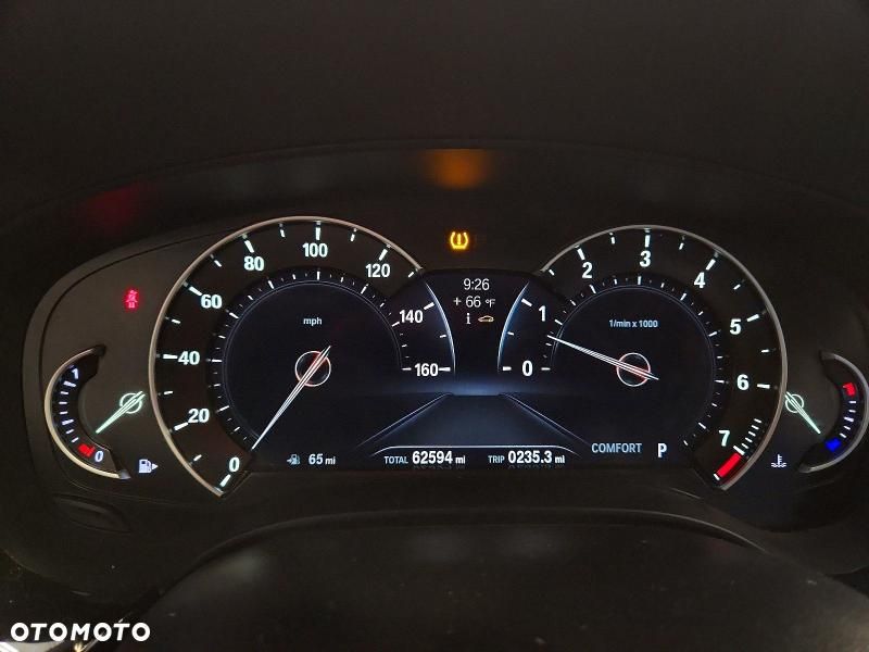 BMW Seria 5 540i xDrive Sport Line - 10