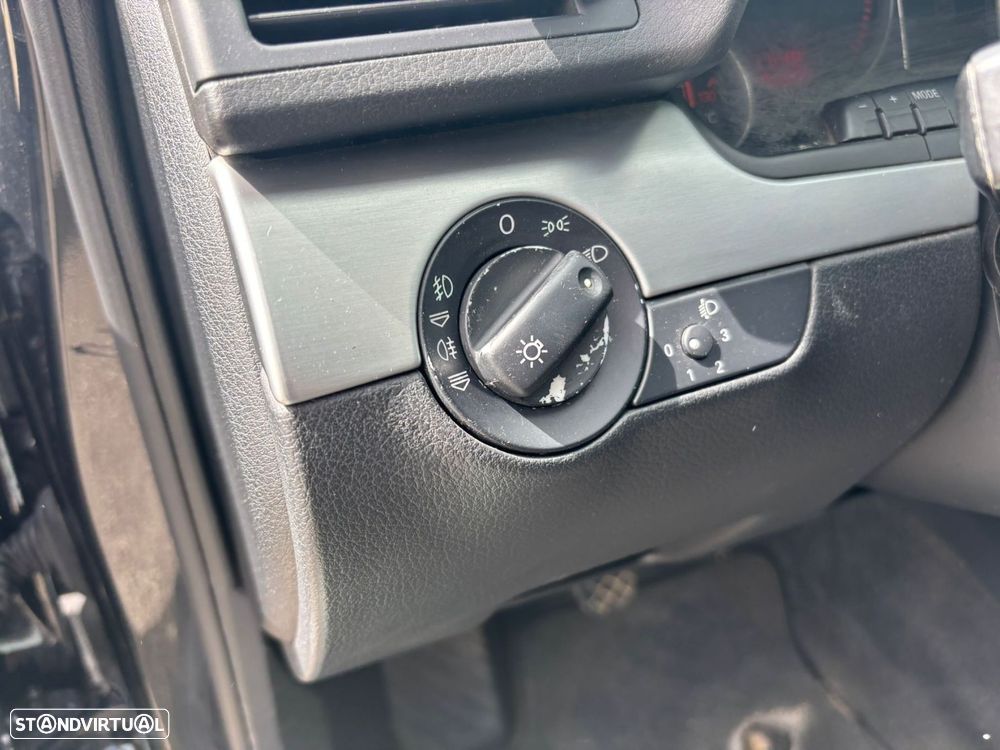 Audi A4 Avant 2.0 TDi Sport - 17