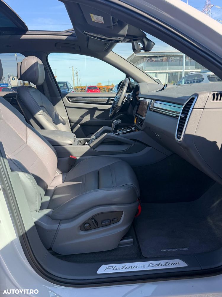 Porsche Cayenne Standard - 8