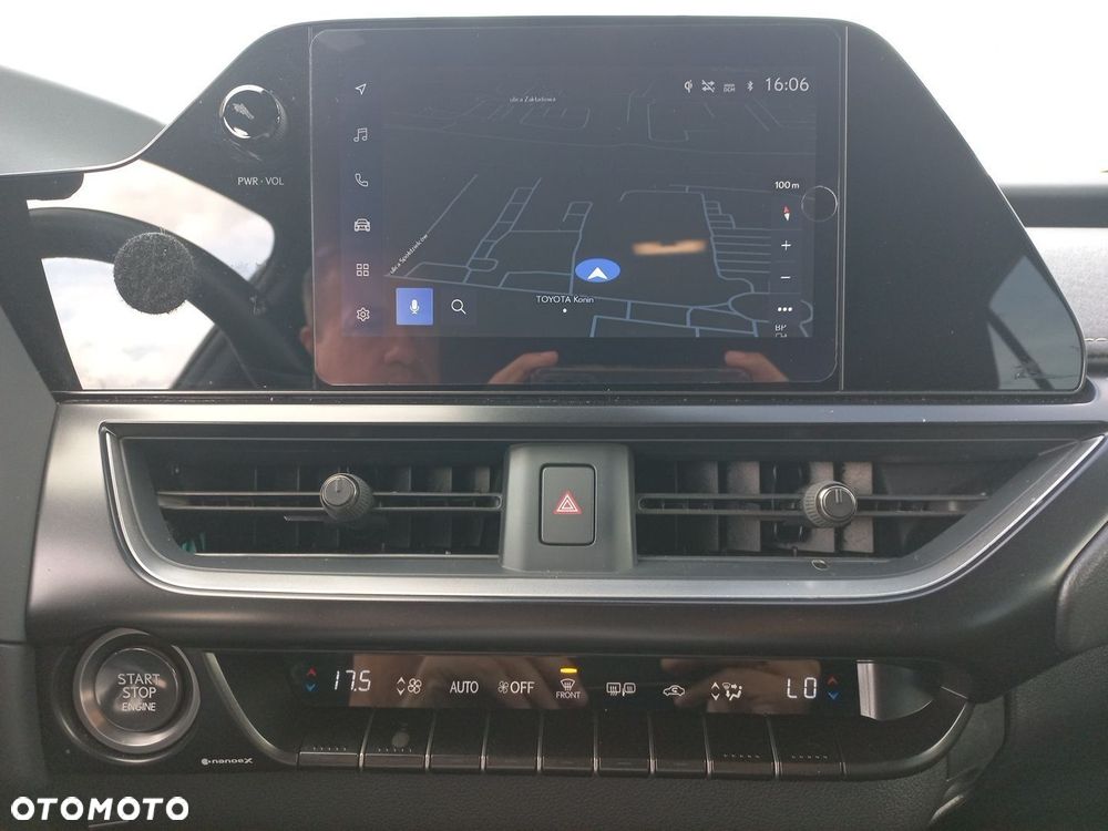 Lexus UX - 16