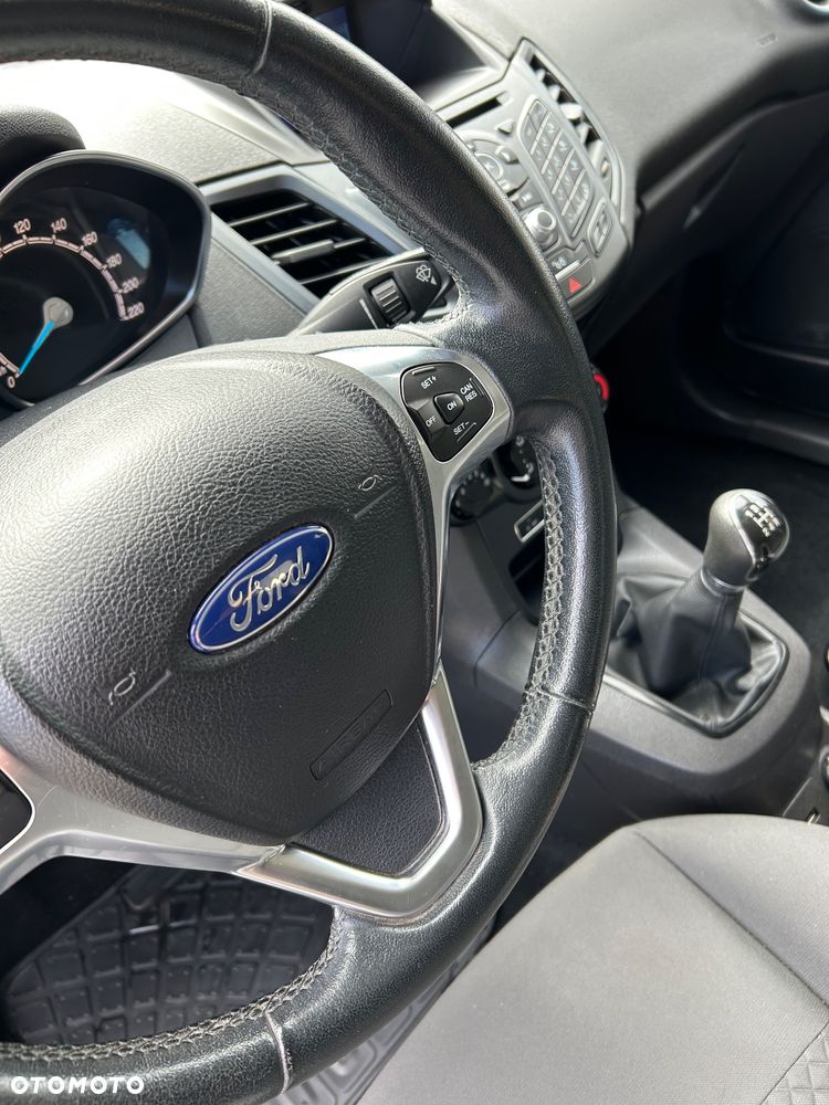 Ford Fiesta - 12