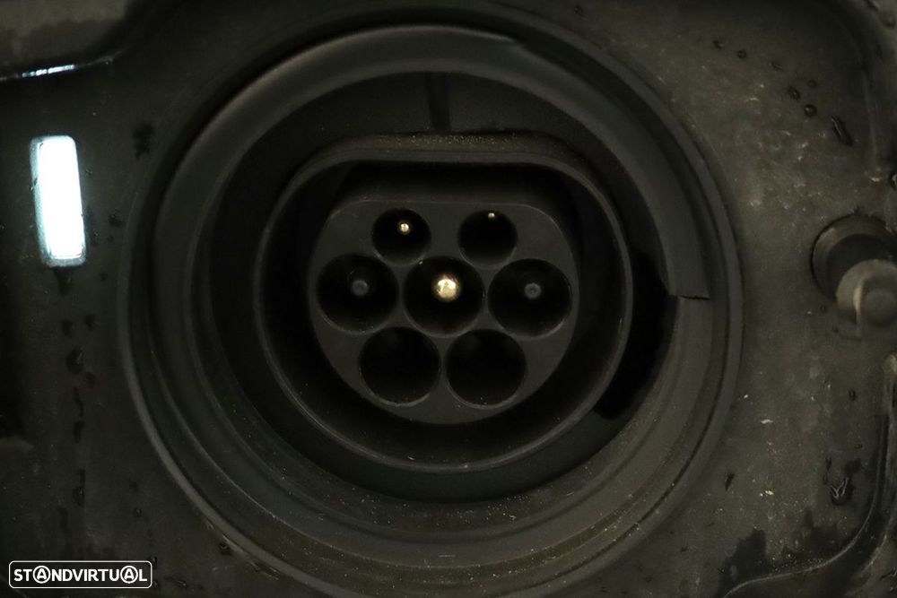 BMW 330 e Touring Pack M Auto - 24