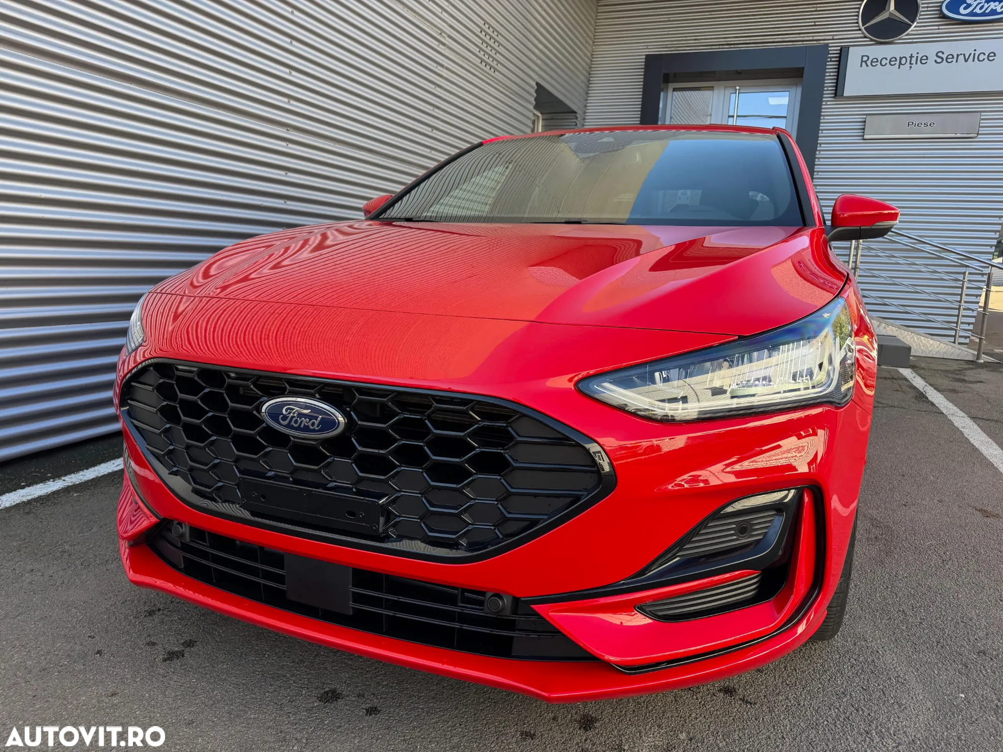Ford Focus 1.0 EcoBoost MHEV ST-Line X - 28