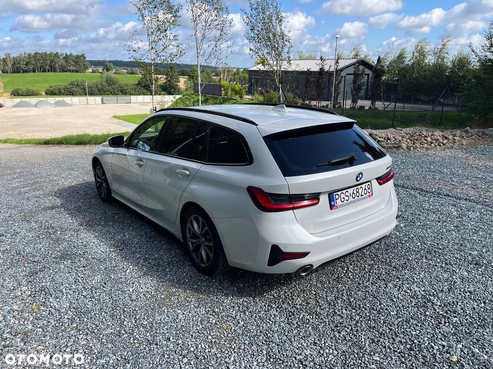 BMW Seria 3 320d MHEV Sport Line - 2