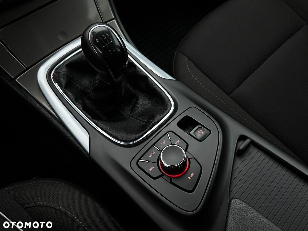 Opel Insignia 1.6 Design Edition - 28