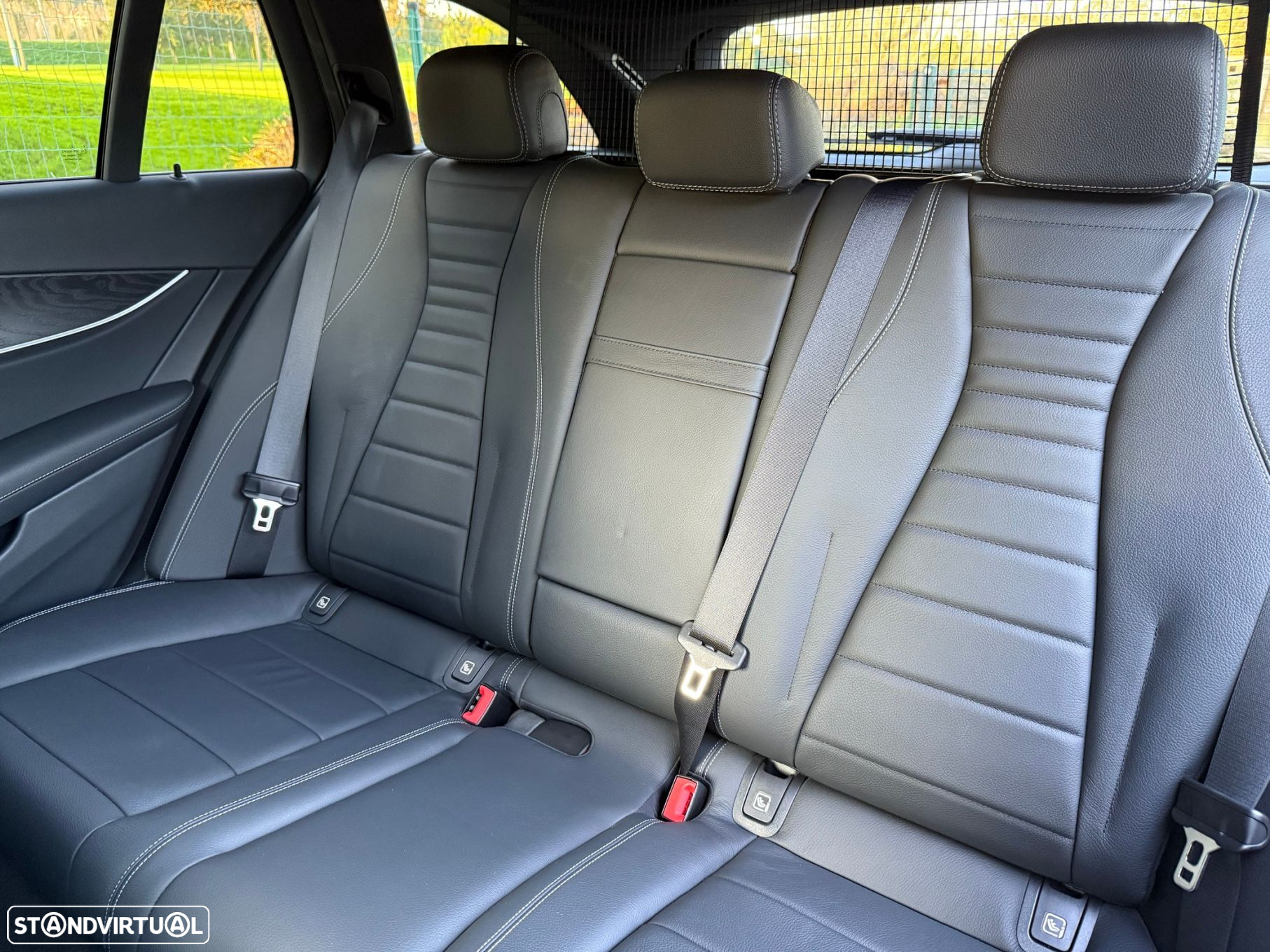 Mercedes-Benz E 220 d Avantgarde - 31