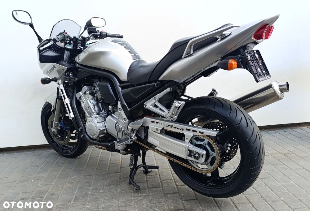 Yamaha FZS - 5