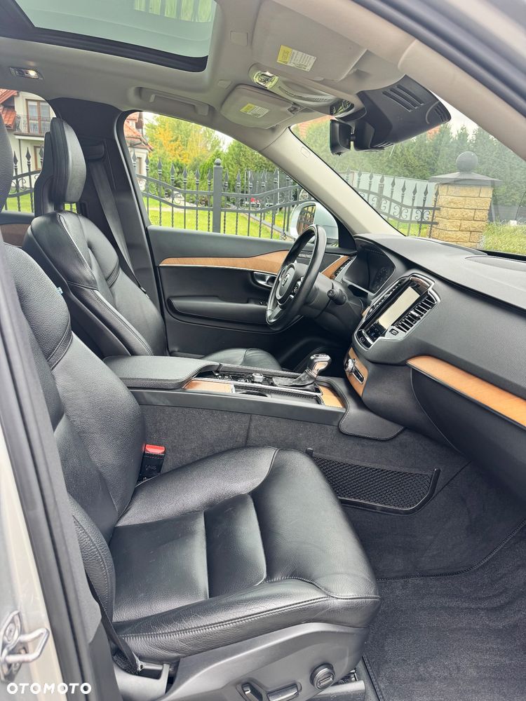 Volvo XC 90 - 18