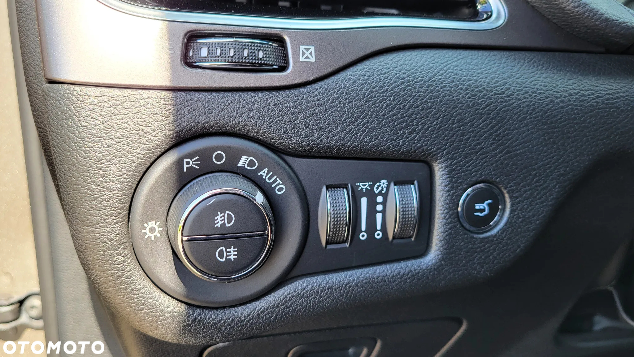 Jeep Cherokee 2.0 GME Active Drive I Limited - 31