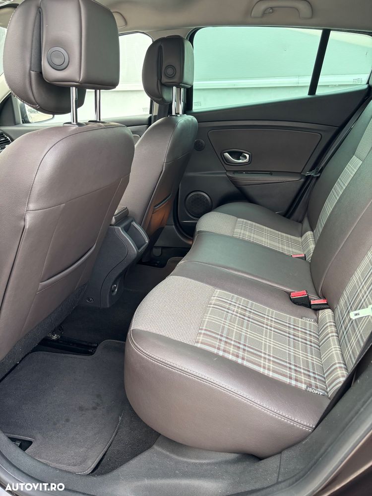 Renault Megane 1.9 dCi Privilege - 12