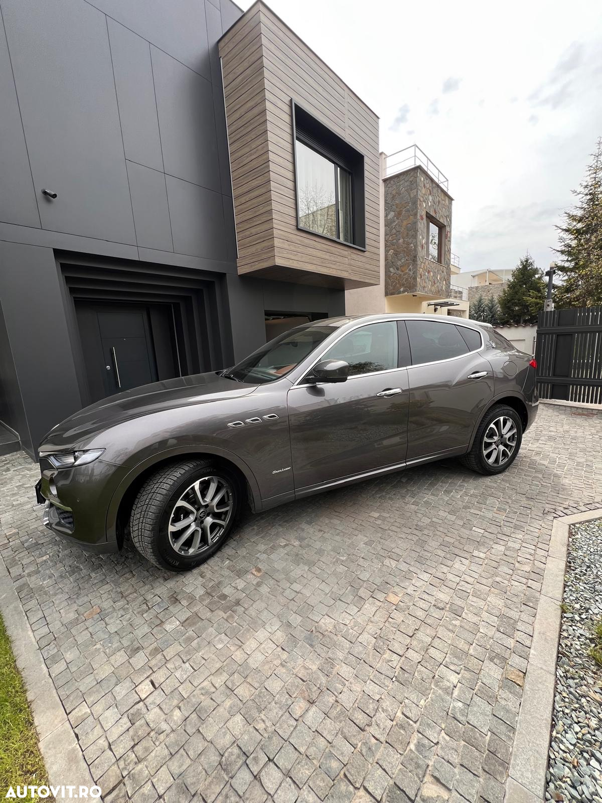 Maserati Levante - 2