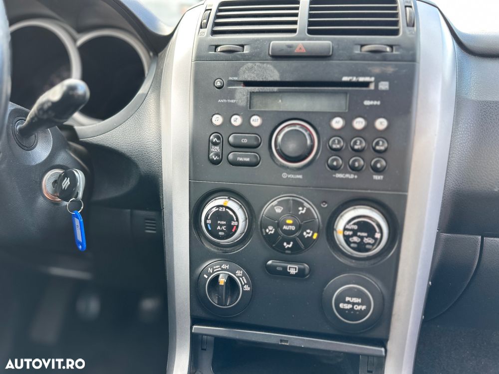Suzuki Grand Vitara 1.9 DDiS Comfort DPF - 10