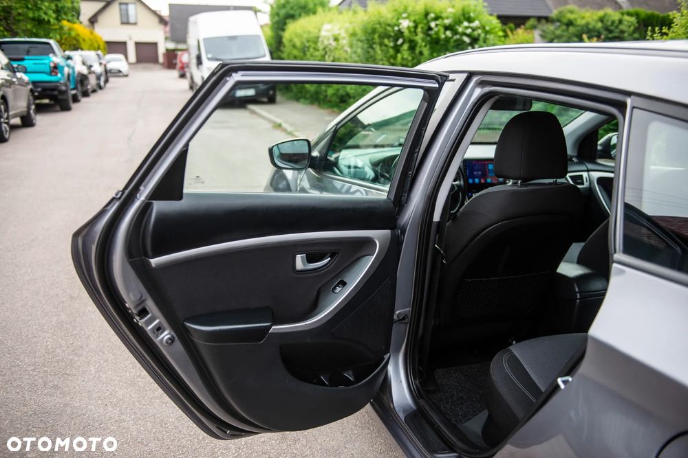 Hyundai i30 1.6 GDI Premium - 30