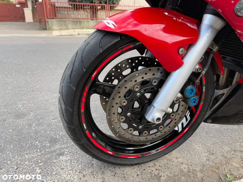 Yamaha R6 - 17