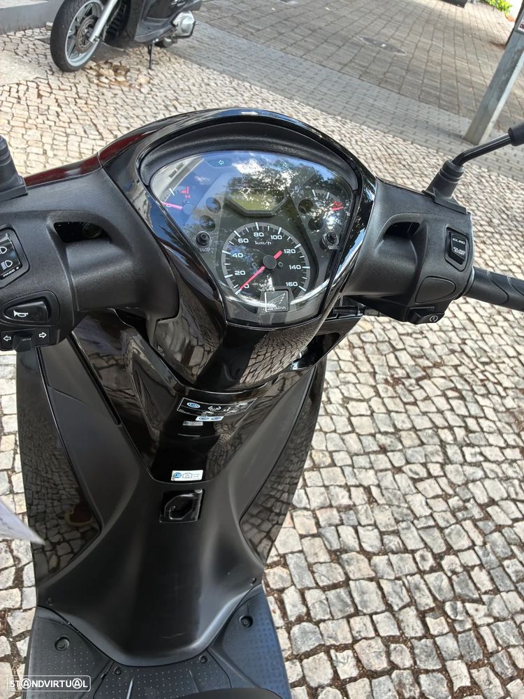 Honda SH 125 I - 12