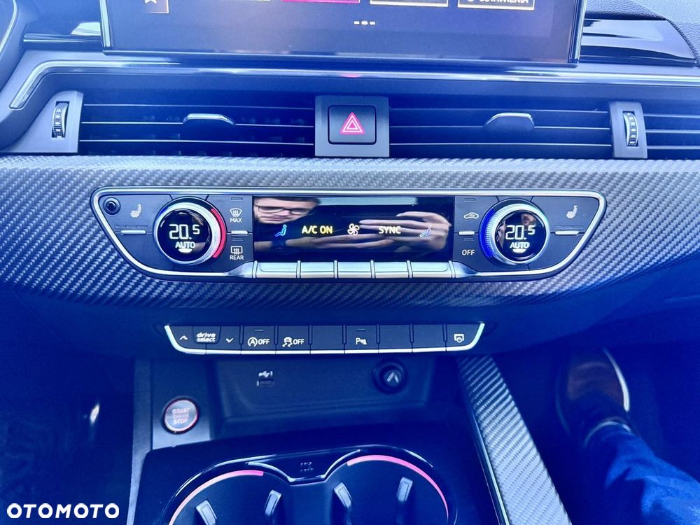 Audi RS4 Avant Avant quattro tiptronic - 41