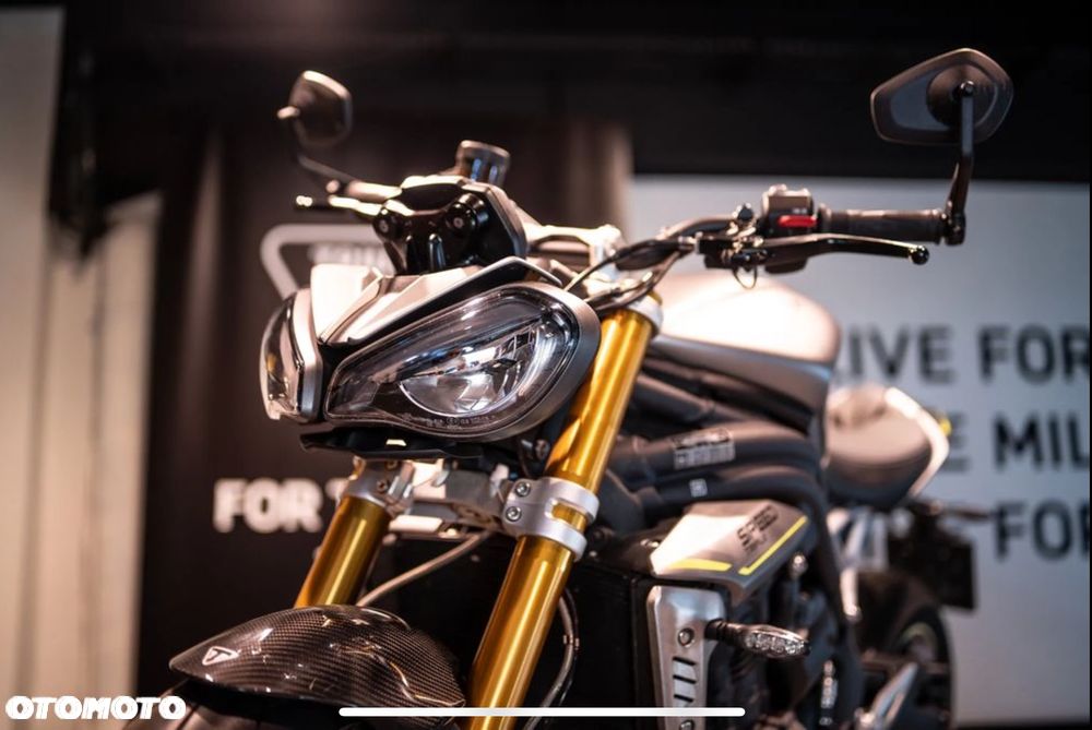 Triumph Speed Triple - 9