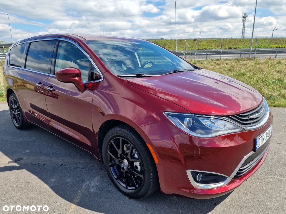 Chrysler Pacifica - 13