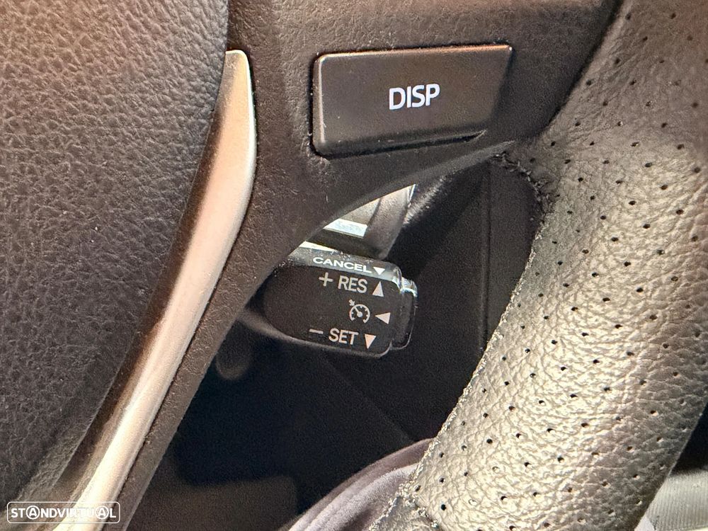 Toyota Auris Touring Sports 1.4 D-4D Com+P.Sport +Navi - 24