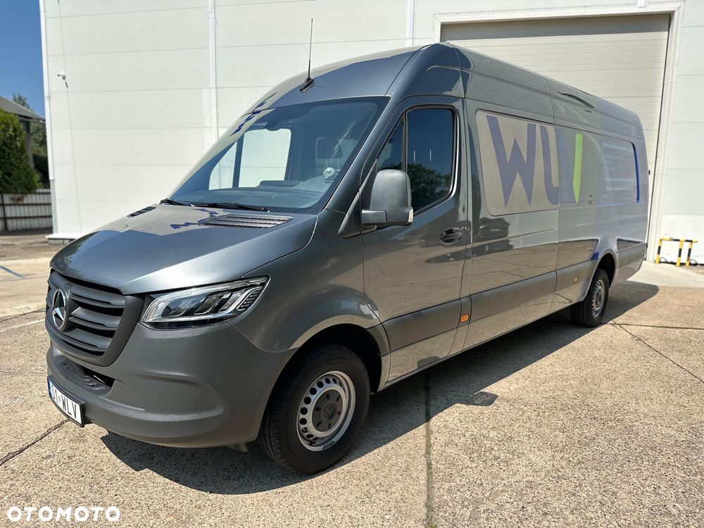 Mercedes-Benz Sprinter - 1