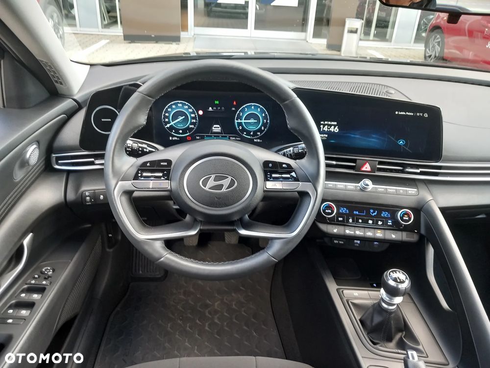 Hyundai Elantra 1.6 Smart - 9