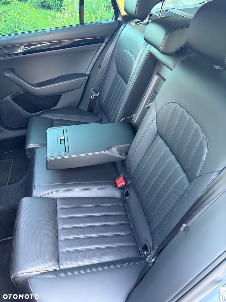 Skoda Superb 2.0 TDI 4x4 DSG L&K - 30