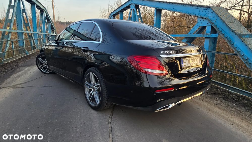 Mercedes-Benz Klasa E 220 d 4-Matic 9G-TRONIC - 18