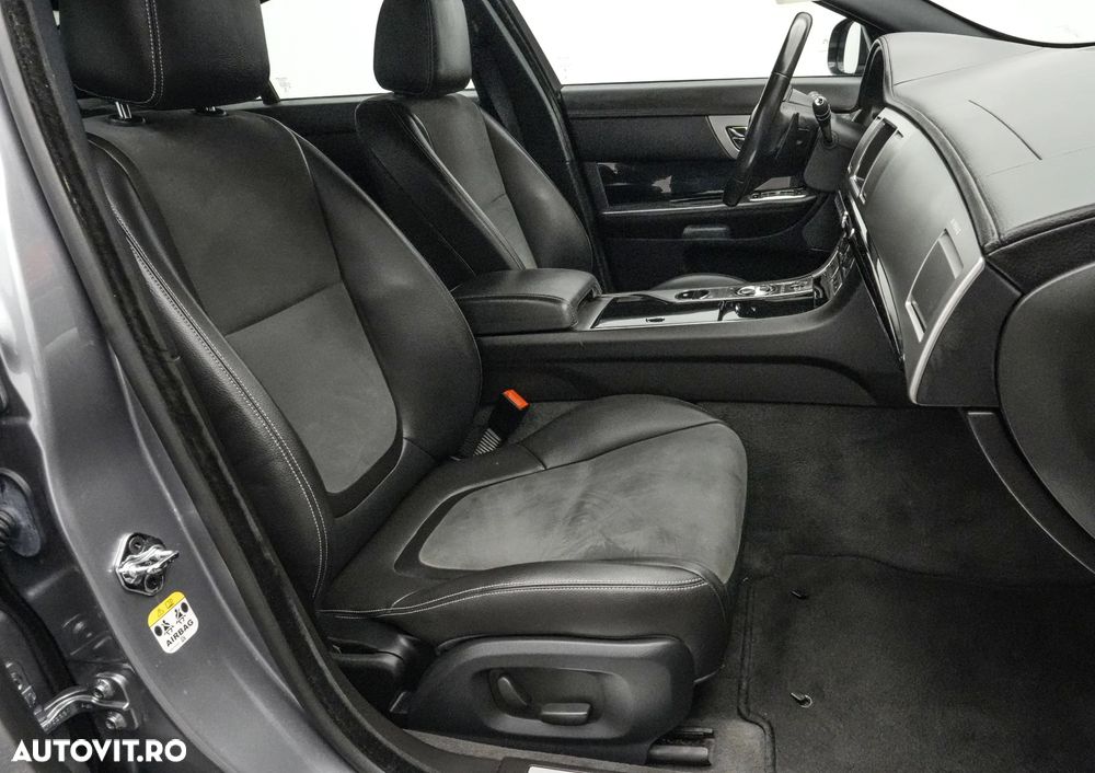 Jaguar XF 2.2D Premium Luxury - 14