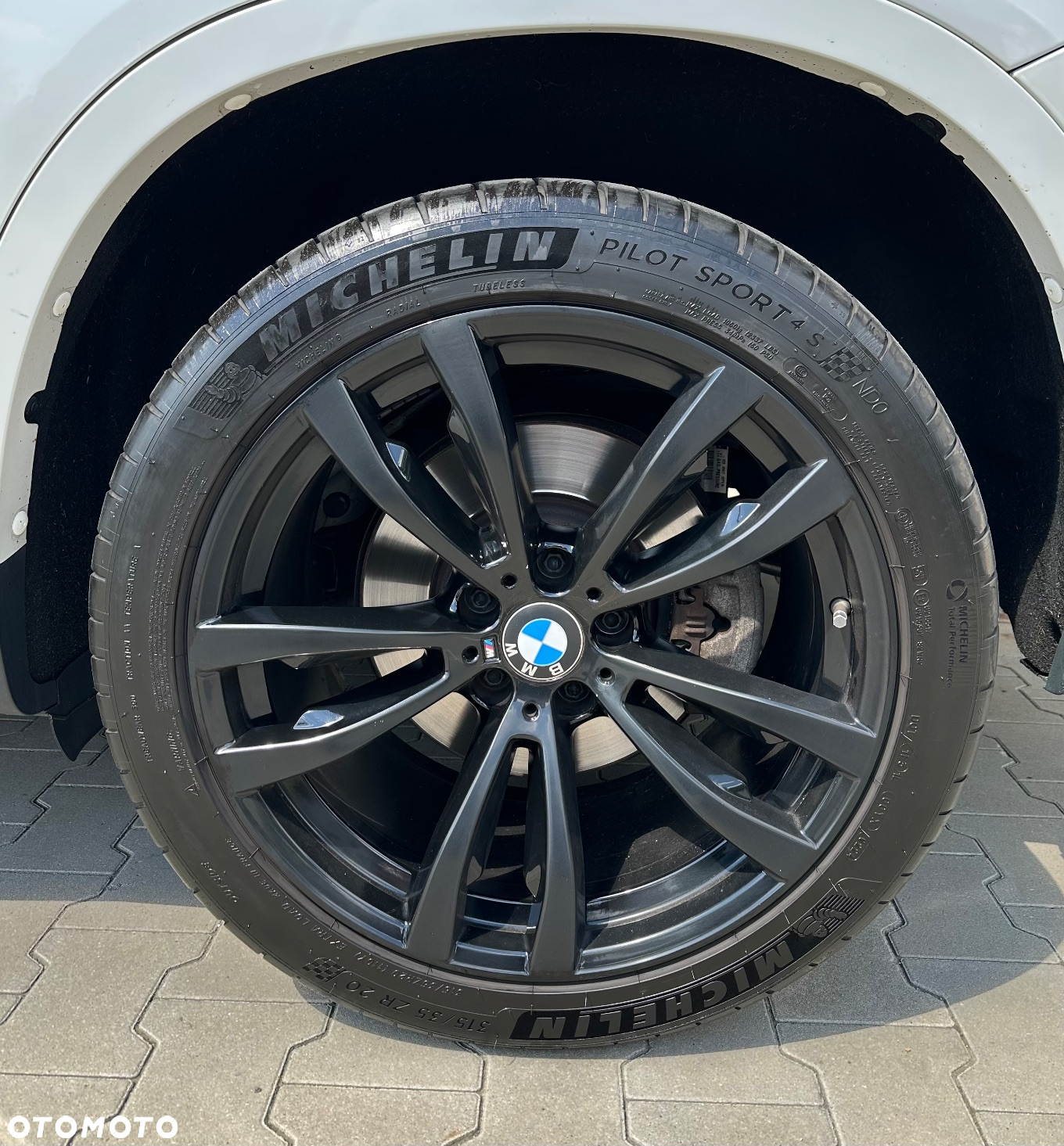BMW X5 xDrive35i - 12