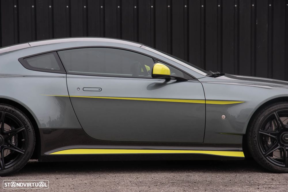 Aston Martin Vantage Coupe GT8 - 38